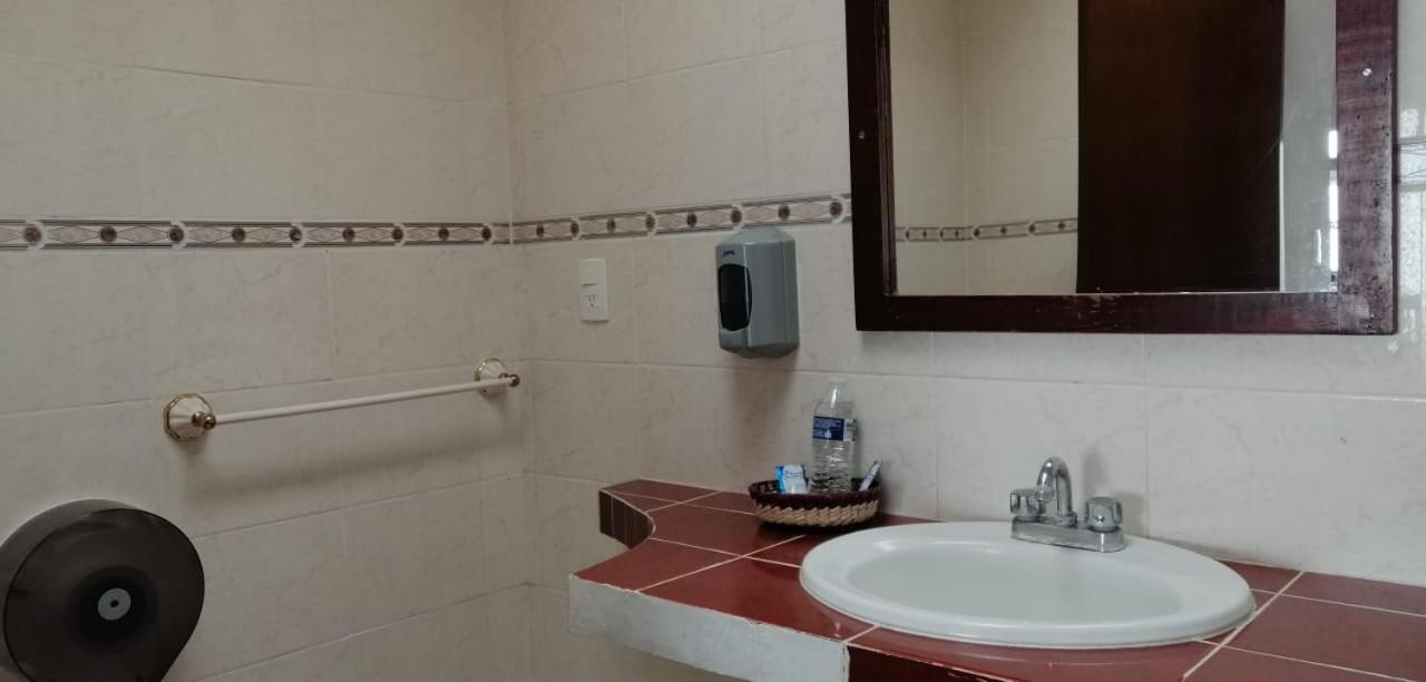 Hostal De San Pedroチョルーラ エクステリア 写真